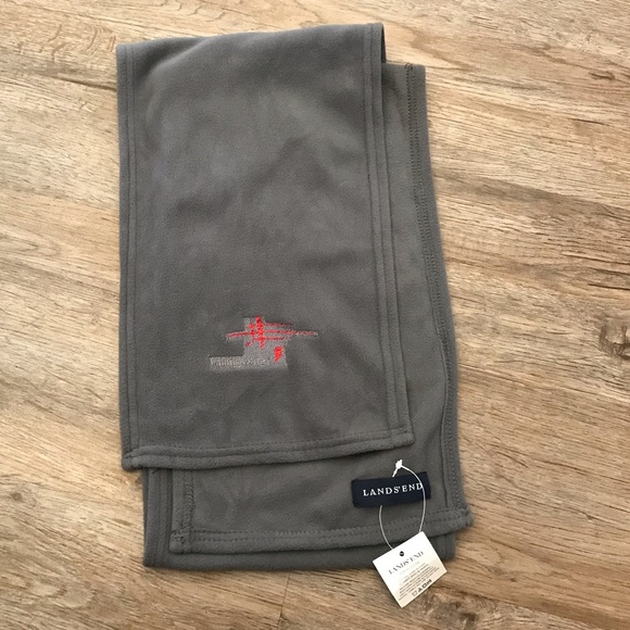 Lands End Scarf - Picture 2 of 6